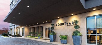 Courtyard by Marriott Atlanta Alpharetta/Avalon Area
