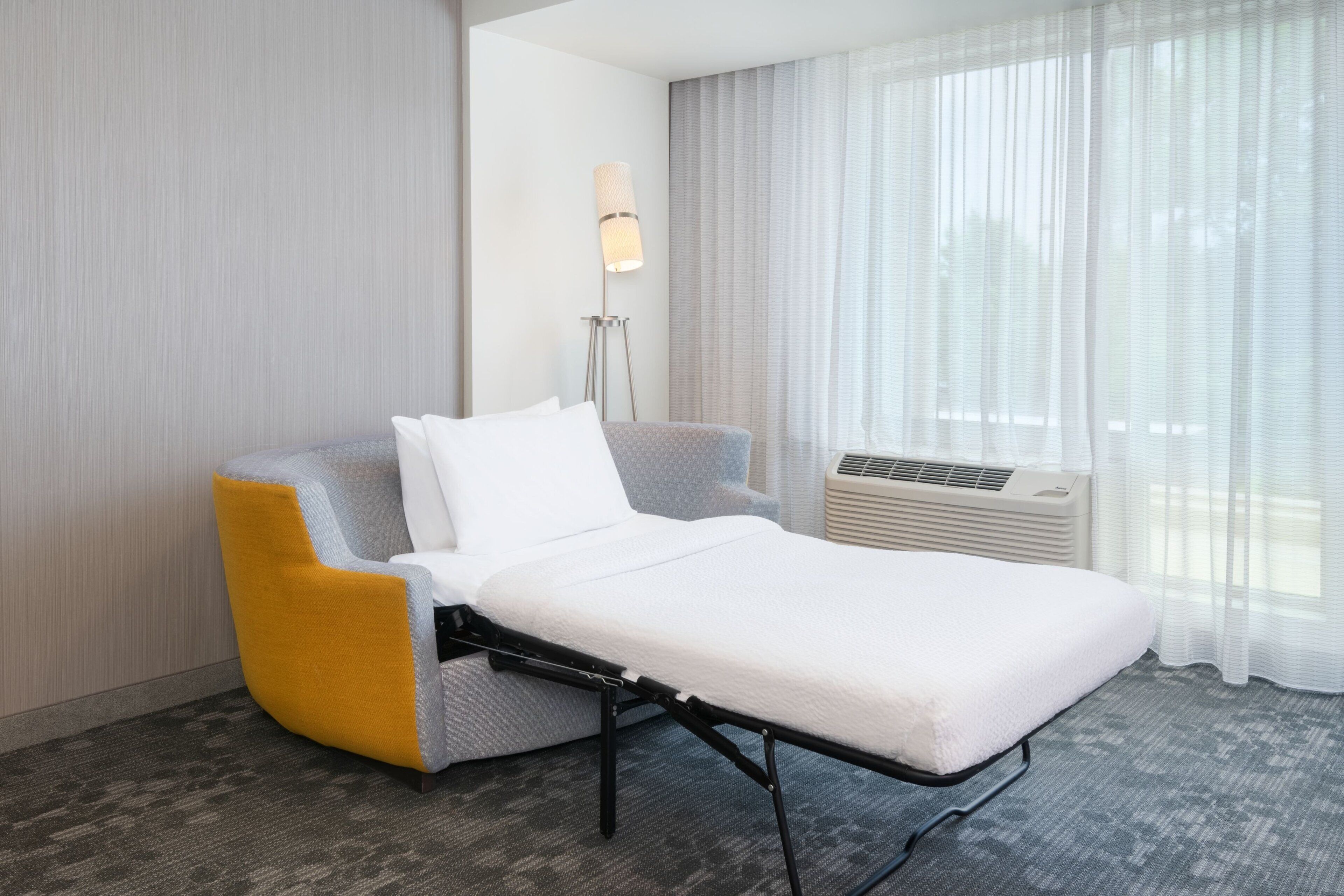 1 bedroom, premium bedding, desk, laptop workspace