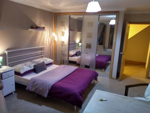 Cessnock Subway - Room in Serviced Apt.