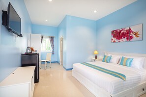 Minibar, in-room safe, desk, iron/ironing board - Napasawan Resort (Pak Chong)