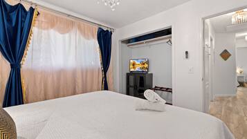 Deluxe House, 2 Bedrooms, Kitchen | 2 bedrooms, Egyptian cotton sheets, premium bedding, down comforters