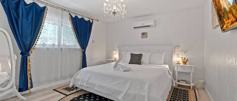 2 عدّة غرف نوم وملاءات من القطن المصري وأغطية فراش متميزة