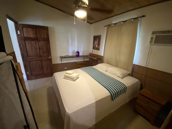 Svit Deluxe - 1 queensize-säng med bäddsoffa - icke-rökare - utsikt mot trädgården | 1 sovrum, minibar, individuell inredning och unika möbler