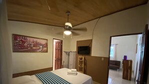 Unclassified image, 4 of 61, button - Hostel Lopez El Valle (El Valle de Anton)