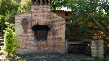 Grill-/Picknickplatz