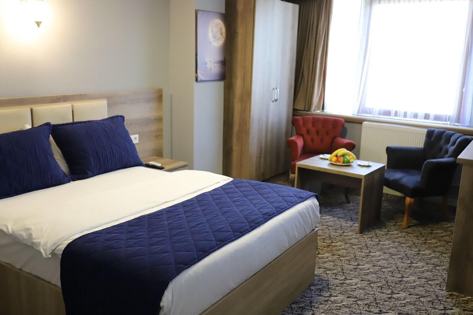 Egyptian cotton sheets, premium bedding, memory foam beds, desk