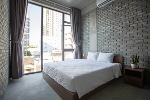 In-room safe, desk, free WiFi - The Vietnam Hostel (Da Nang)