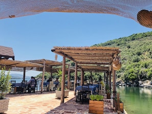 بار (في المنشاة)
