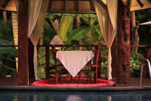 Breakfast, lunch and dinner served  - Keramas Sacred River Village (Gianyar)