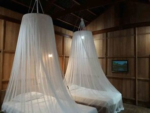 Double or Twin Bungalow | Desk, free WiFi, bed sheets - Coconut Homestay (Mo Cay Nam)