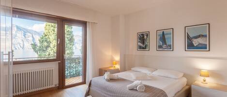 1 camera, ferro/asse da stiro, Wi-Fi, lenzuola