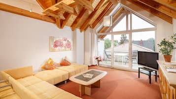 Comfort Double Room 36 sqm | Living area | Flat-screen TV