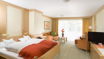 Doppelzimmer Komfort 36 qm2 | Hochwertige Bettwaren, Minibar, Zimmersafe, Schreibtisch