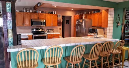 Family Friendly (Pets Welcome)