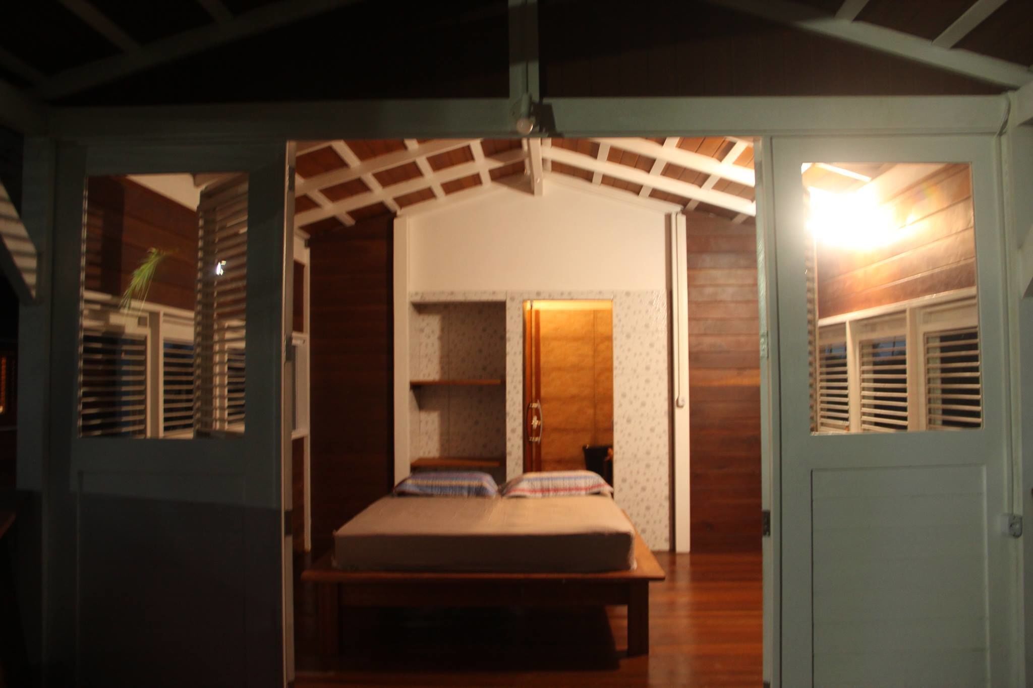 Minibar, blackout drapes, free WiFi, bed sheets