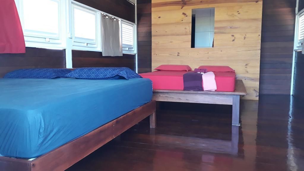 Minibar, blackout drapes, free WiFi, bed sheets