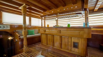 Bar (en la propiedad)