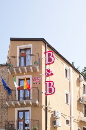 Exterior - La Regina di Saba (Piazza Armerina)