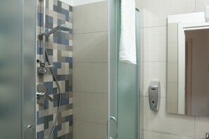 Douche de la salle de bain