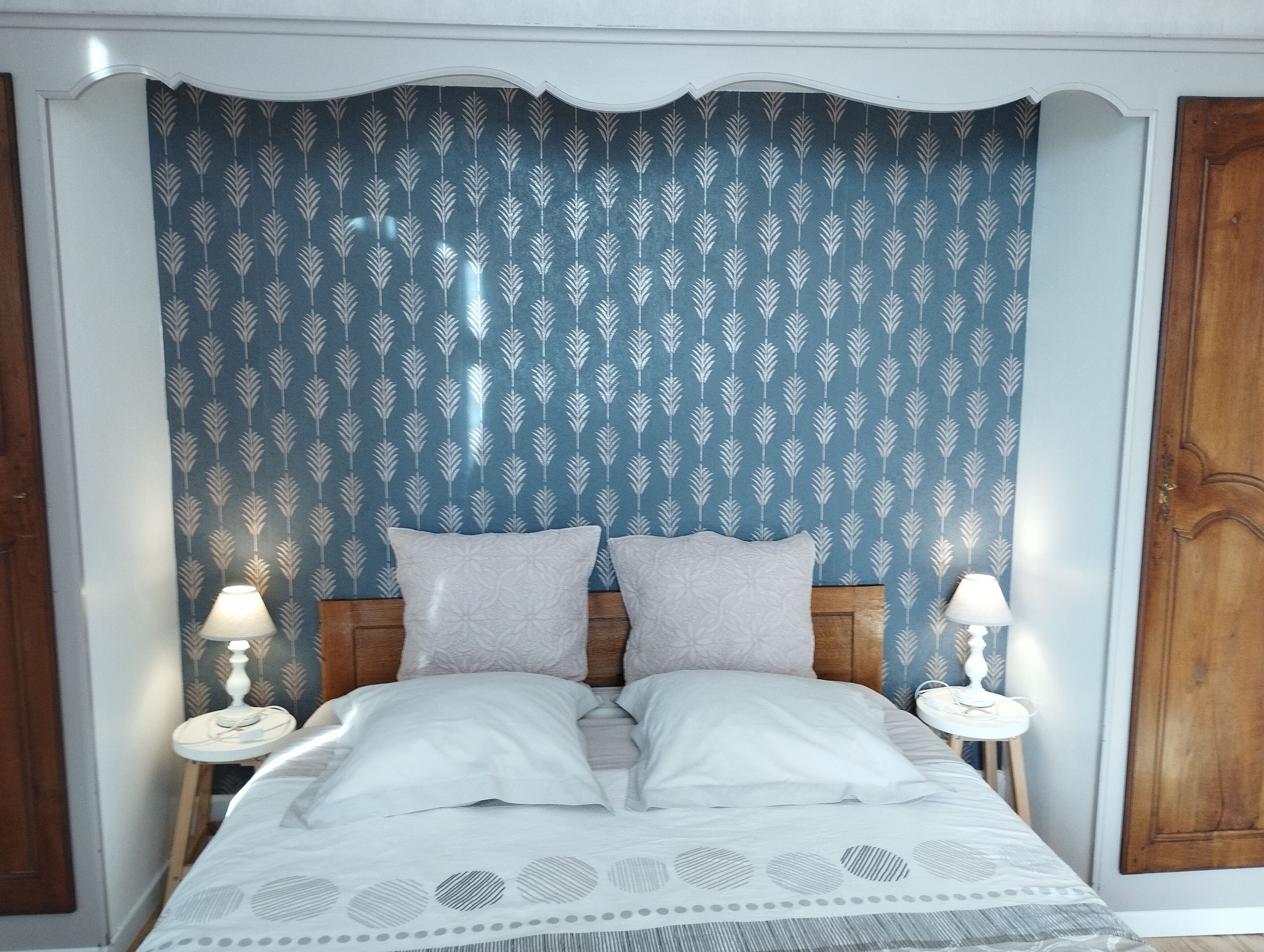 Family Room (Rose) | Individually decorated, individually furnished, desk, laptop workspace