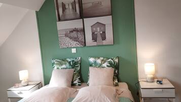 Decoración personalizada, muebles diferentes y escritorio