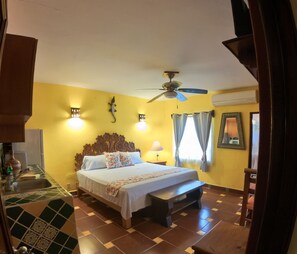 Deluxe Double Room, 1 King Bed, Non Smoking | 1 bedroom, iron/ironing board, free WiFi, bed sheets