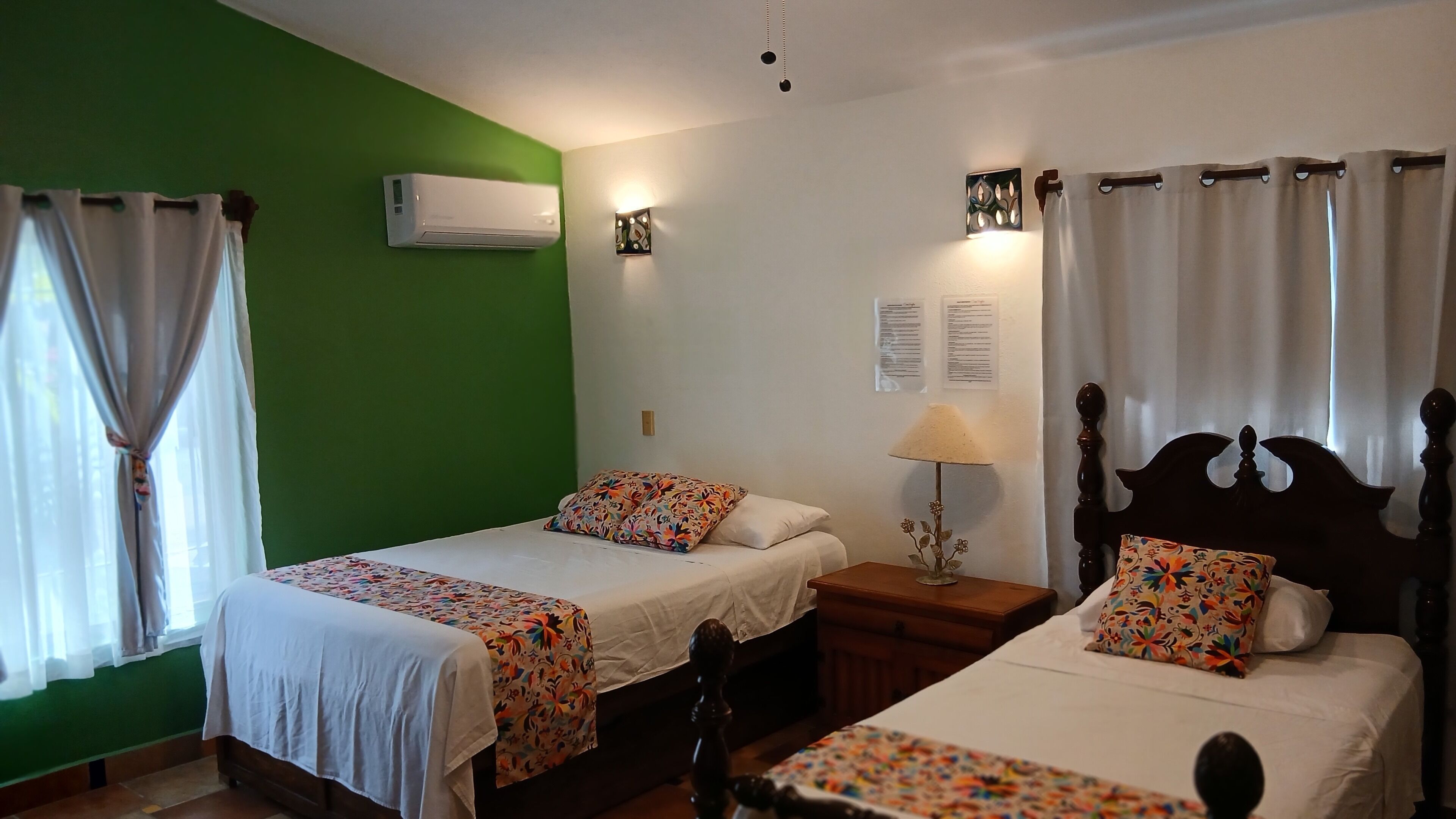 Deluxe Double or Twin Room | Seterika/papan seterika, Wi-fi percuma, cadar katil 