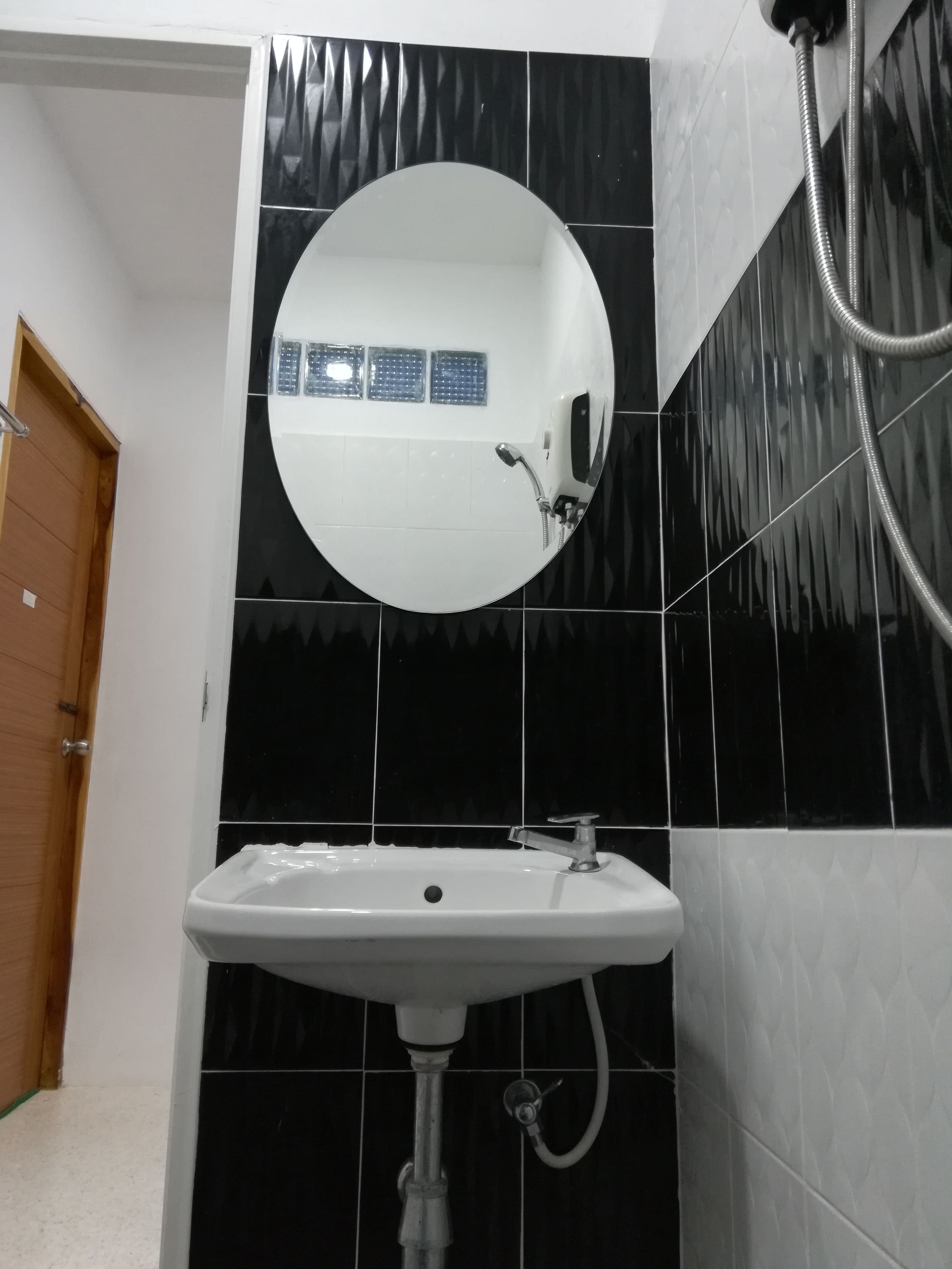 Standard Double Room | อ่างล้างมือ