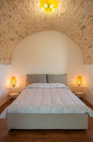 Literie de qualité supérieure, matelas mémoire de forme, minibar