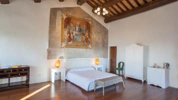 Suite | Premium bedding, memory foam beds, minibar, individually decorated