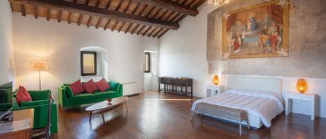 Suite | 1 bedroom, premium bedding, memory foam beds, minibar