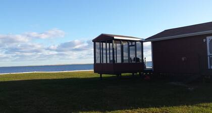 John B's Oceanfront Cottages