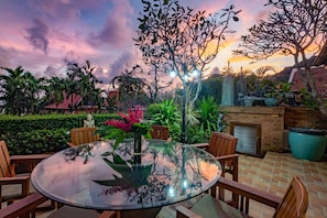 Luxury Private Pool Villa | Teras/patio