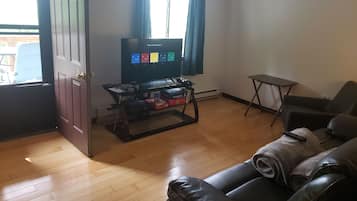Télévision, console de jeux vidéo, lecteur de DVD, chaîne hi-fi