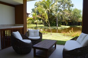 Superior Apartment, 2 Bedrooms, Lagoon View | Terrace/patio - Apartamentos do Castelo (Mata de São João)