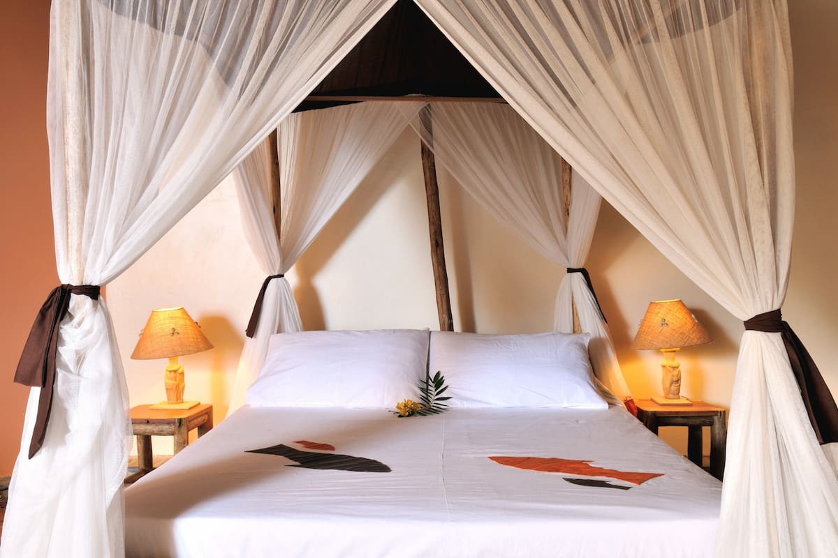 Standard Double Room, Garden View | Katil bayi/kot (percuma), Wi-fi percuma, cadar katil