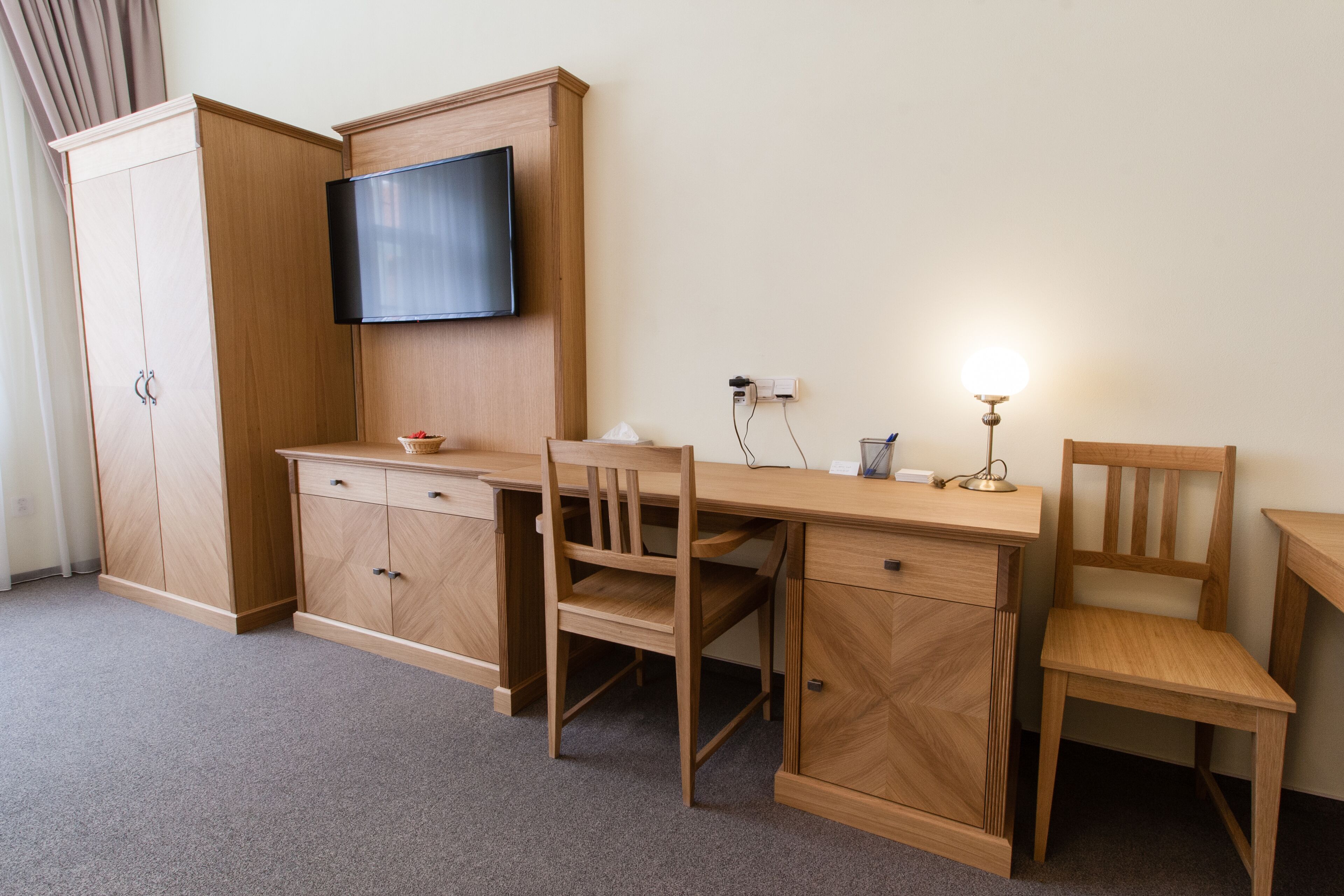 studio (large) | in-room safe, desk, blackout curtains, iron/ironing board