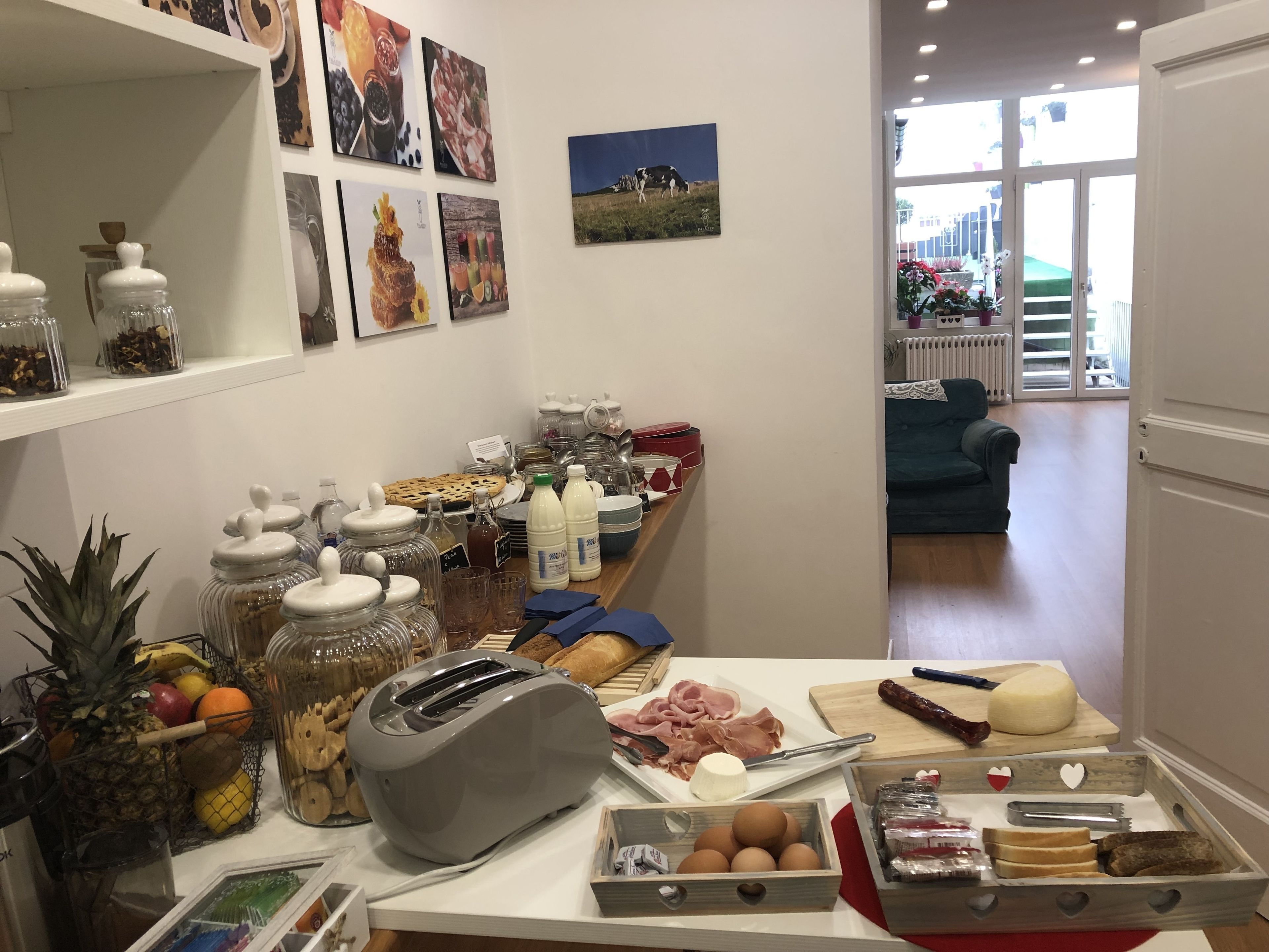 Tägliches inbegriffenes Frühstücksbuffet