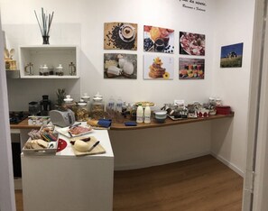 Free daily buffet breakfast  - Palazzo Corso Umberto (Bojano)