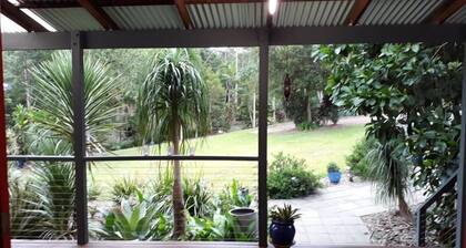 Lucas Parklands - Tranquil retreat direct access to 'Great Walk' and Lake Baroon