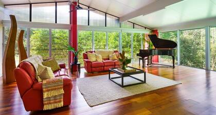 Lucas Parklands - Tranquil retreat direct access to 'Great Walk' and Lake Baroon