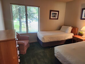 2 Schlafzimmer, Bügeleisen/Bügelbrett, WLAN