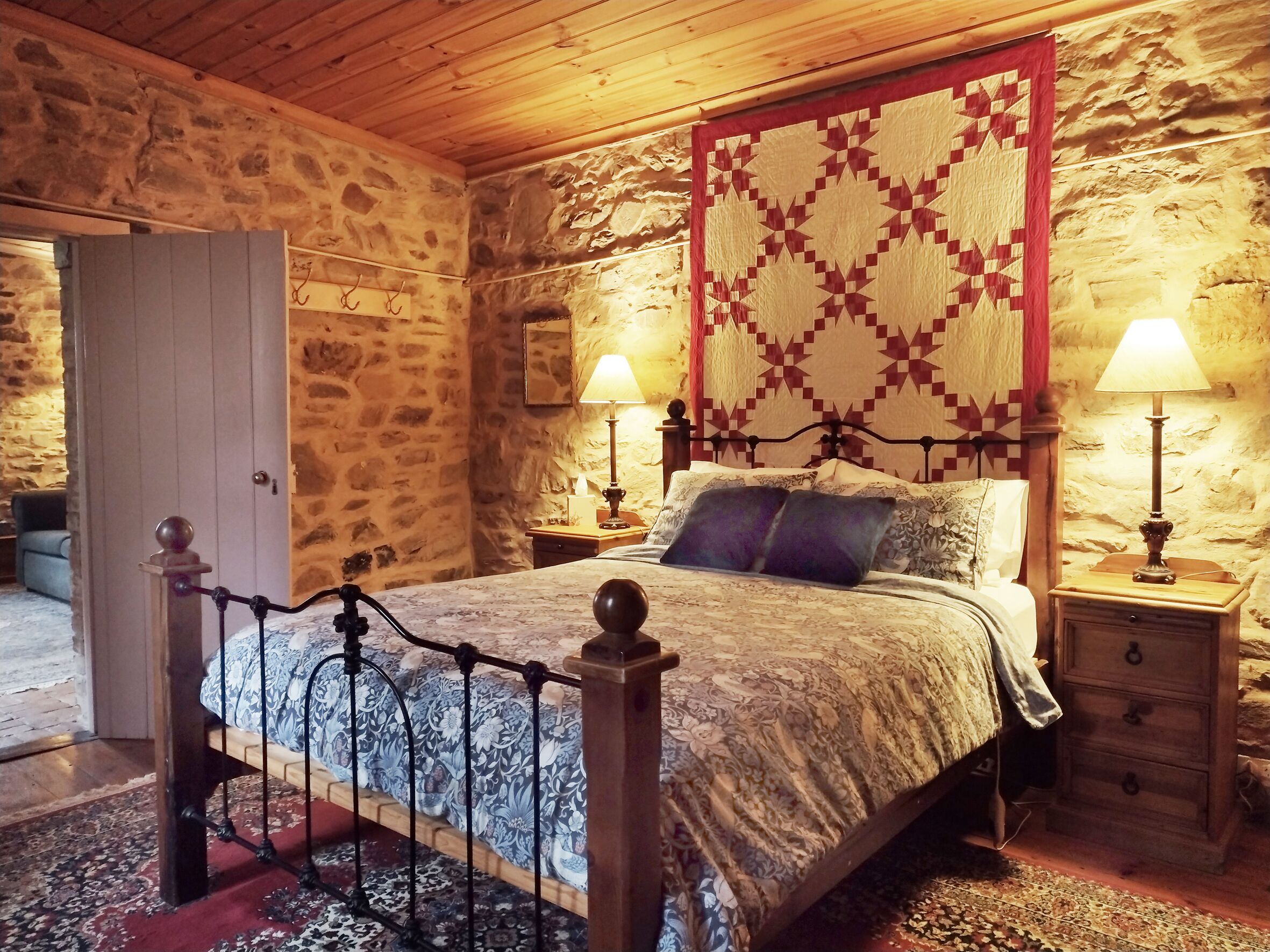 Homely Cottage nestled in the award-winning Heritage Garden — image 6