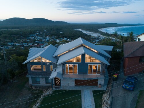 The Skyline 68 - Amazing views (beach & mountains)