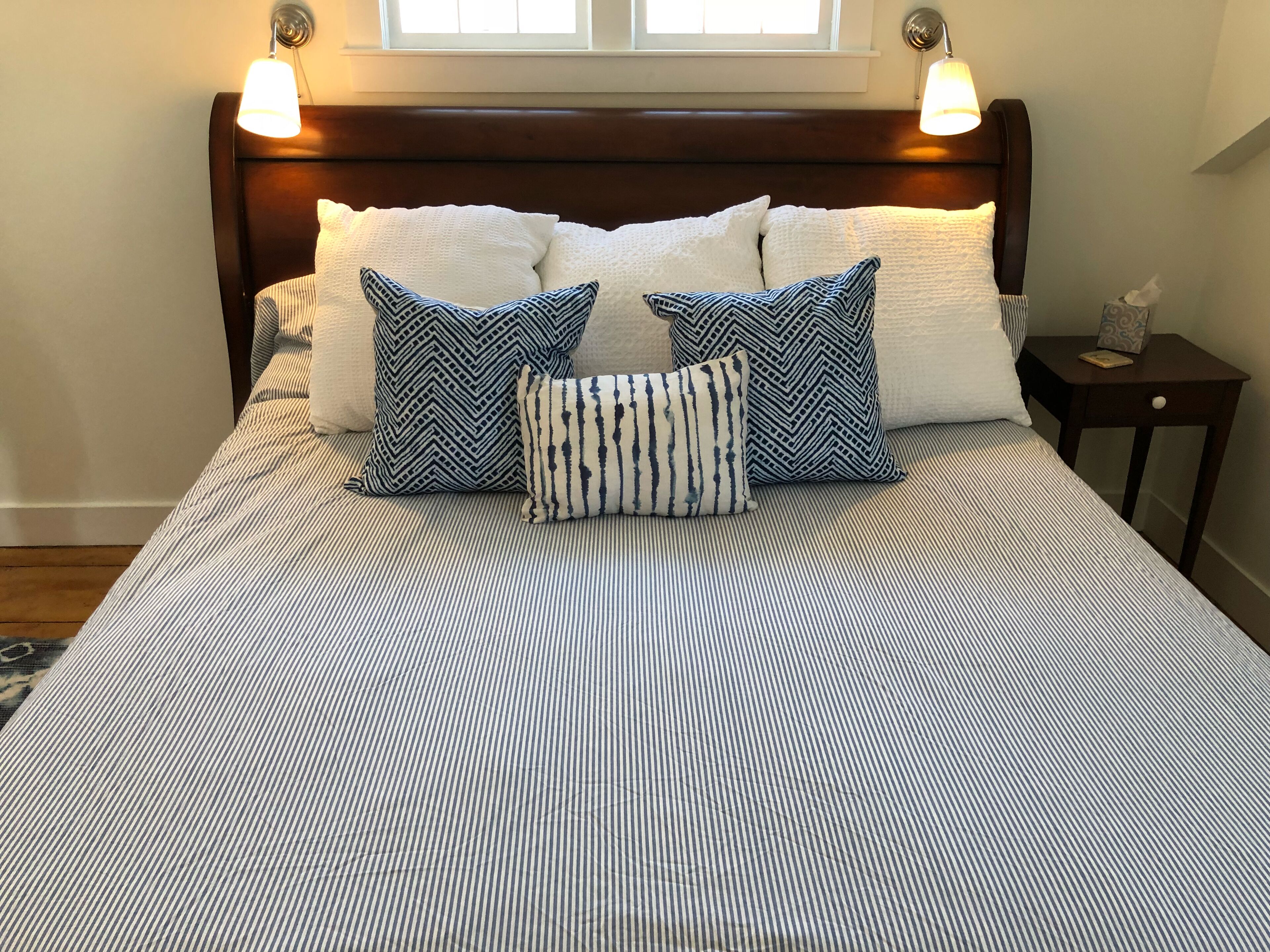 3 makuuhuonetta, silitysrauta/-lauta, ilmainen Wi-Fi, vuodevaatteet