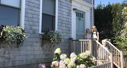 3 bedroom 2 1/2 bath house 1 1/2 Blocks From Main Street, one block from harbor.