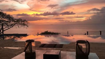 An infinity pool
