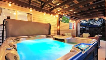 Bain à remous extérieur