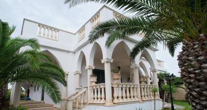 Michelle House, villa avec piscine Ă quelques pas de la mer