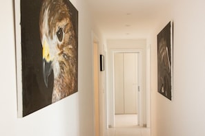 Interior - Luxury 3-Bedroom Beachfront Apartment | Sleeps 10. (Praia Grande)